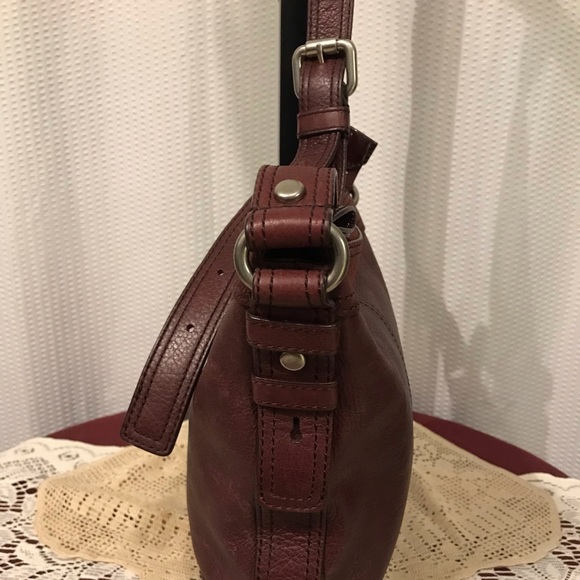 Fossil - Burgundy Leather Cross Body Bucket Bag - Picture 4 of 8
